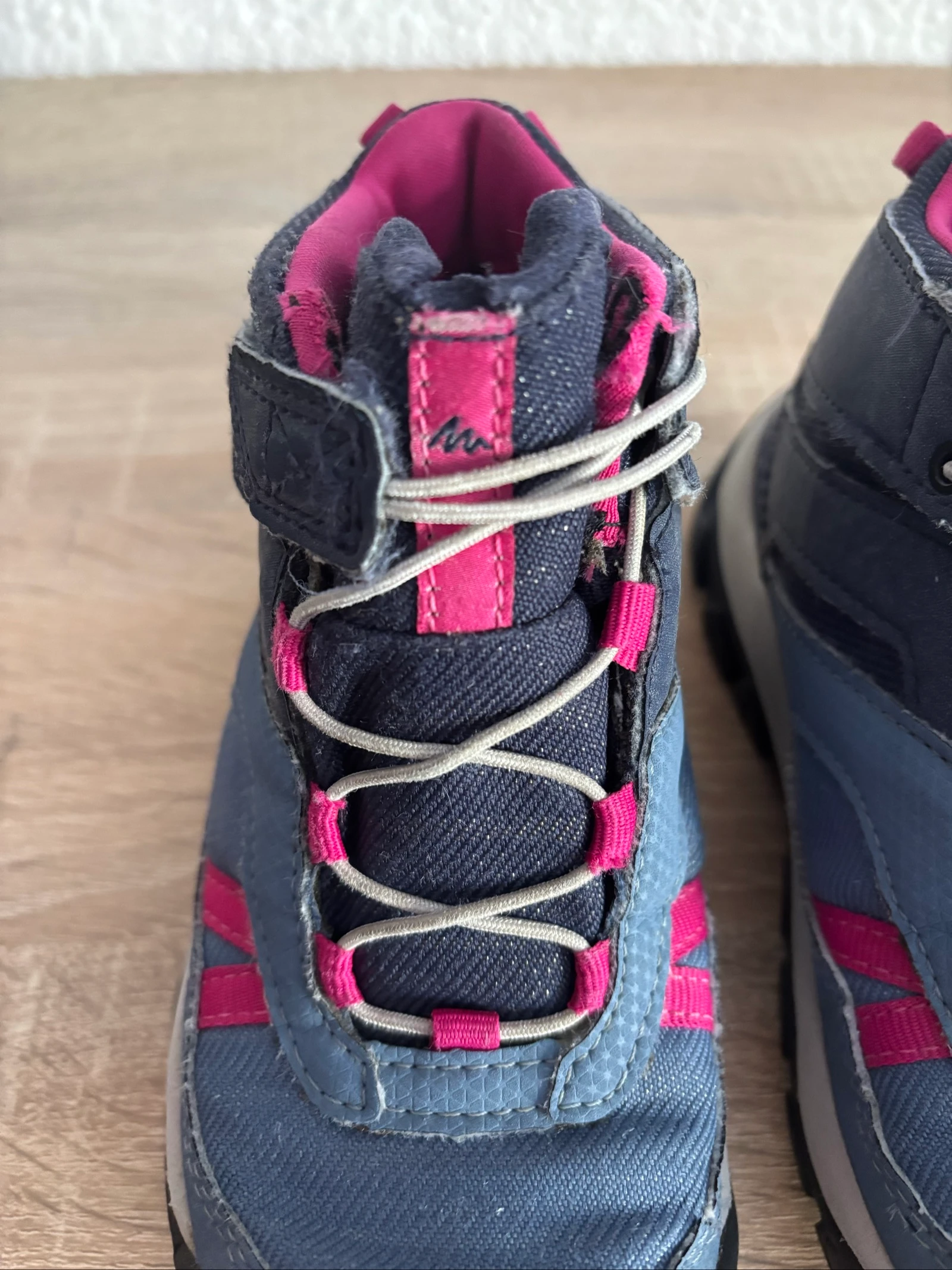 Botas montaña talla 28  – photo 2